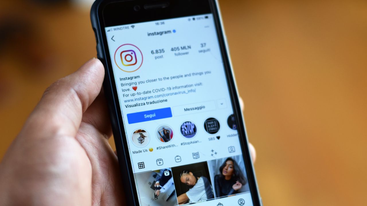 Perfil de Instagram en un móvil